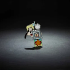 Goofy And Humphrey Bear Pin, Hold That Pose - Disney100 Limited Release -Disney Magic Deals Store 466044000756 2